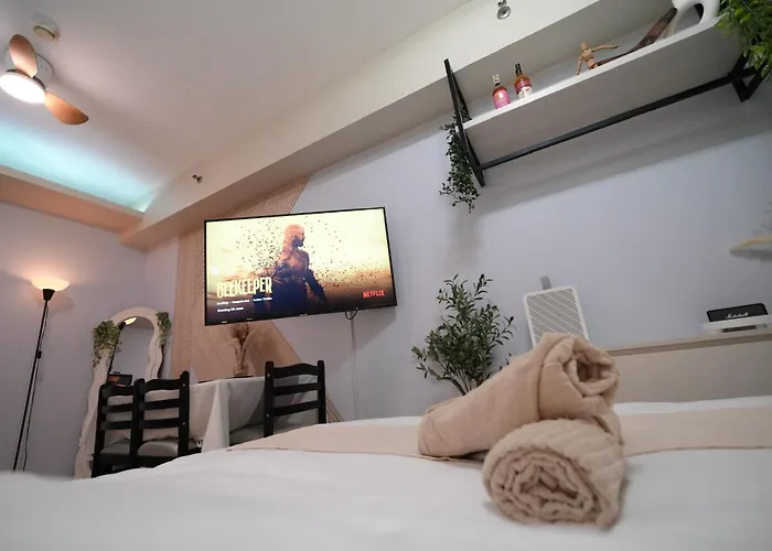 The Tropical Nook Hotel Manila